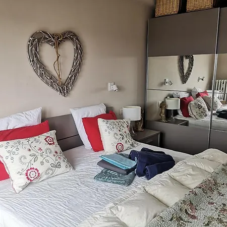 Appartement Luxurious T3 Garage, View On The Noordzee, 2-6 P Baby In Plein Center Ostende